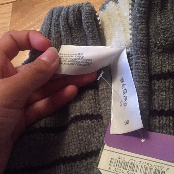 sweater - Picture 4 of 6